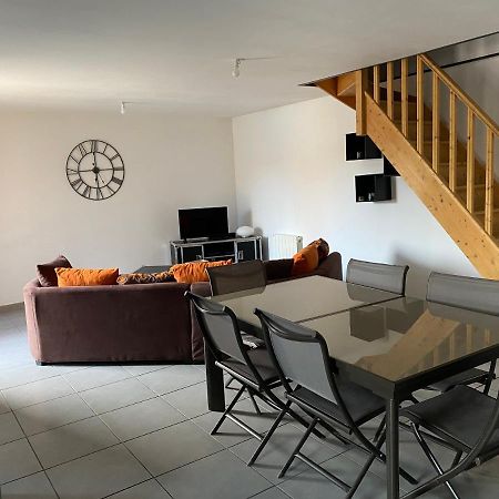Вілла Logement Calme A La Campagne Thennes Екстер'єр фото